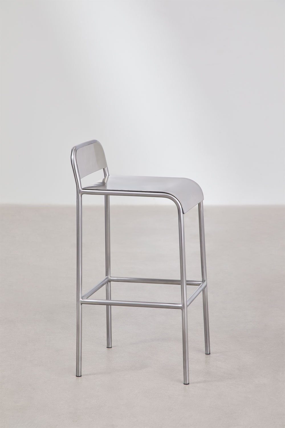 Pack of 4 high stools in stainless steel Narnial, gallery image 4
