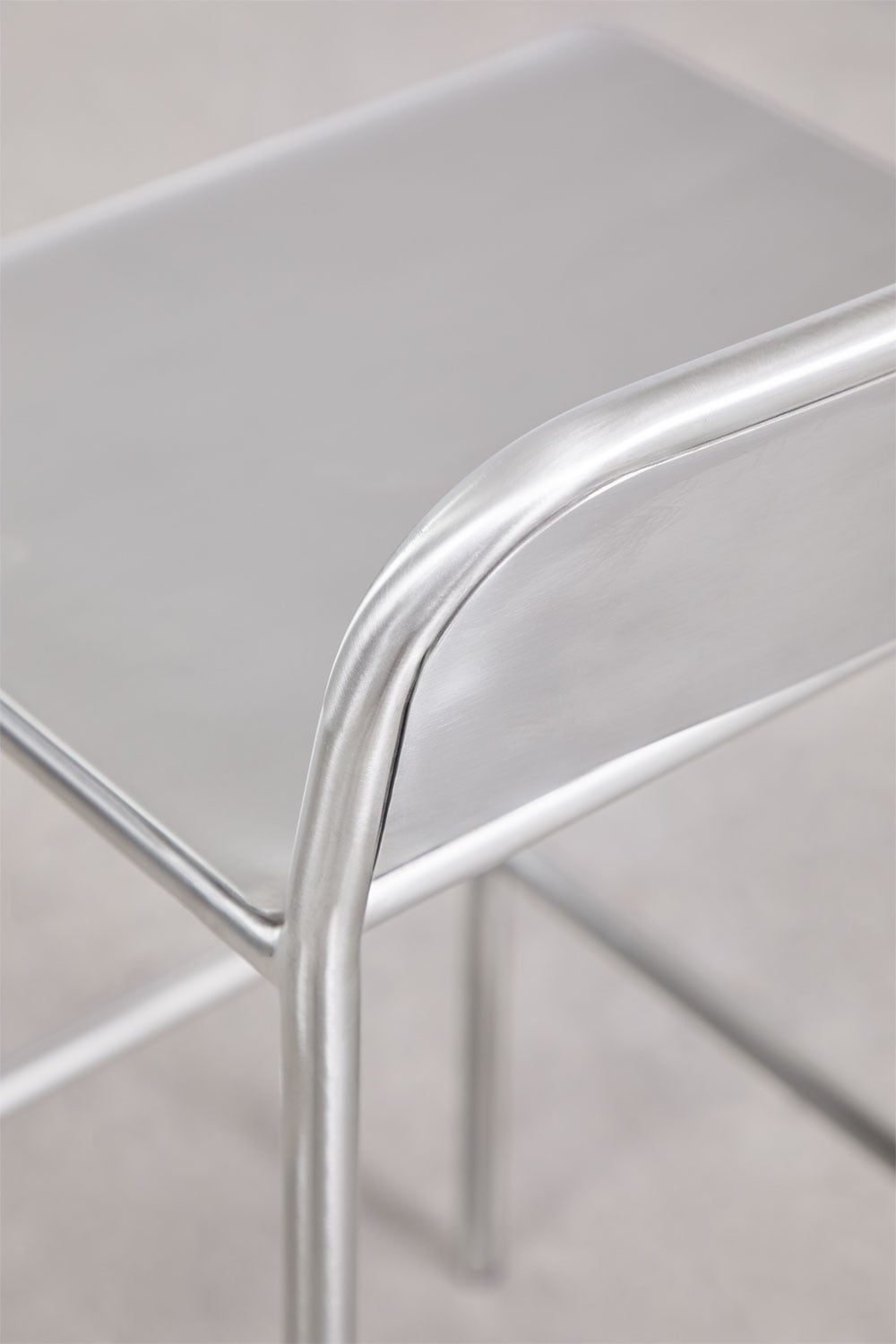 Pack of 4 high stools in stainless steel Narnial, gallery image 7