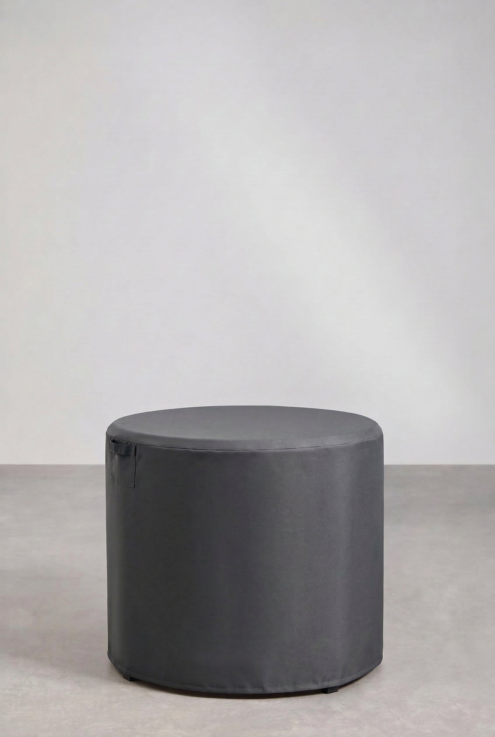 Round Otley garden table protective cover, gallery image 1