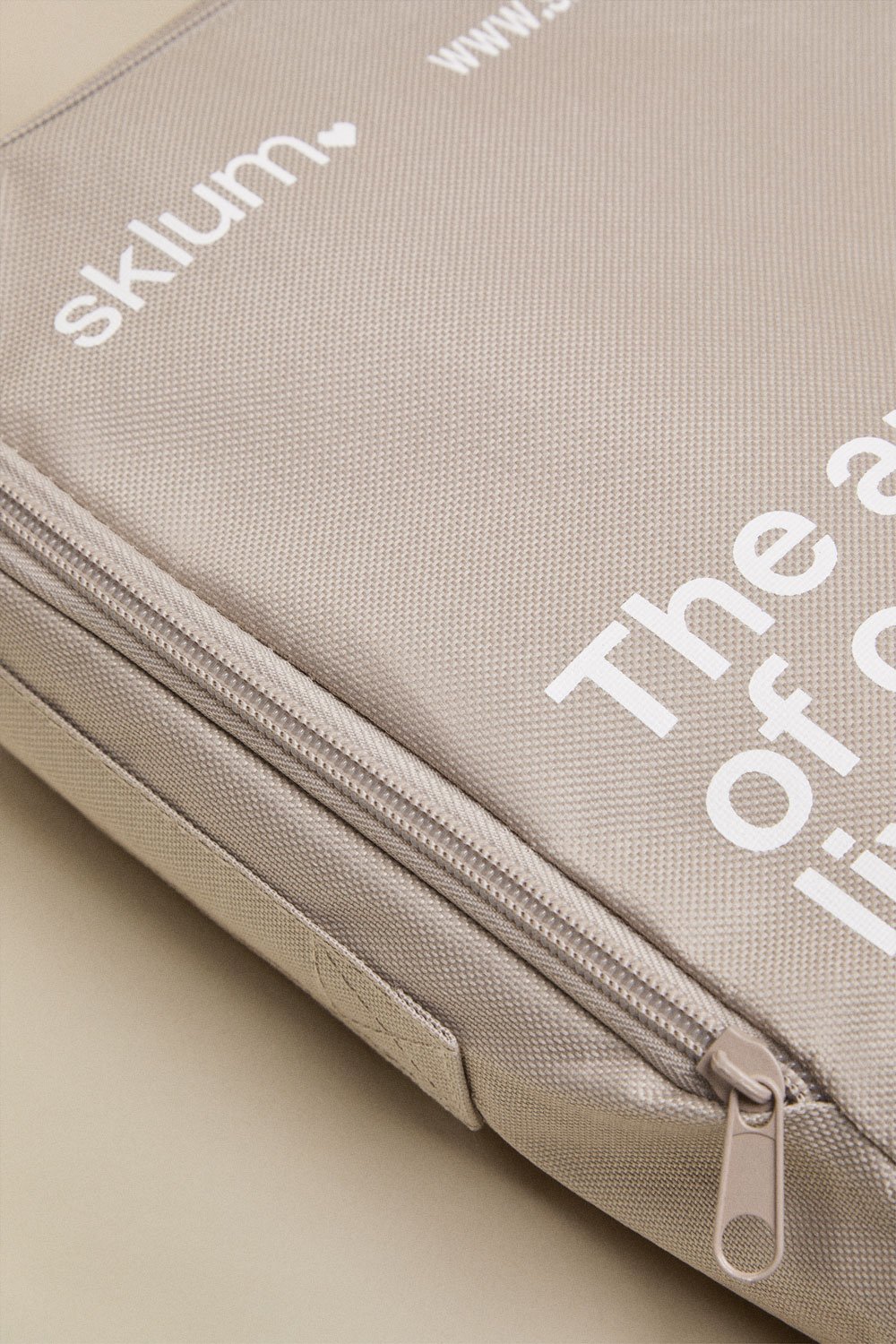 Protective cover for Otley garden coffee table, gallery image 3