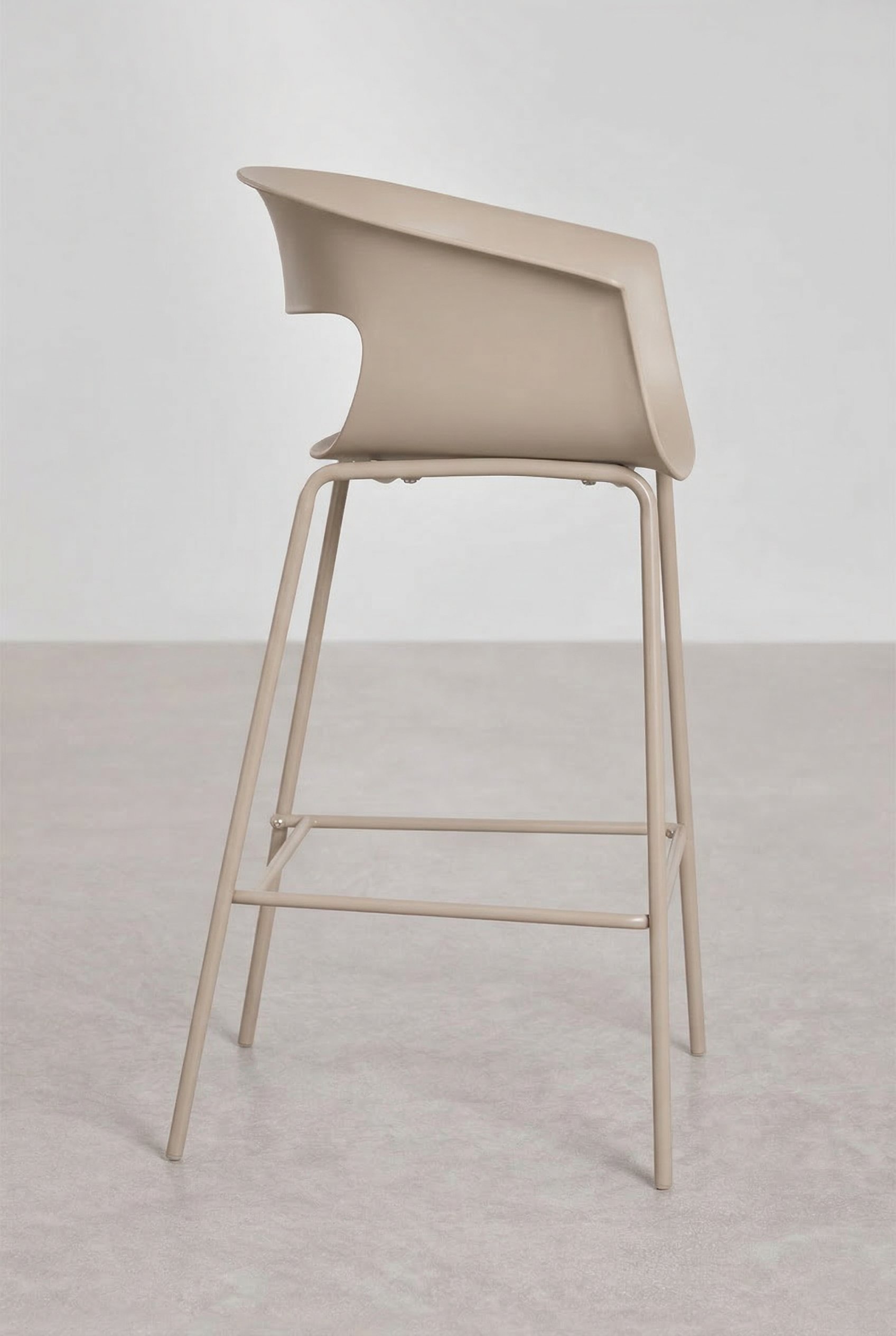 Pack of 4 high garden stools in polypropylene and steel Alanys, gallery image 4
