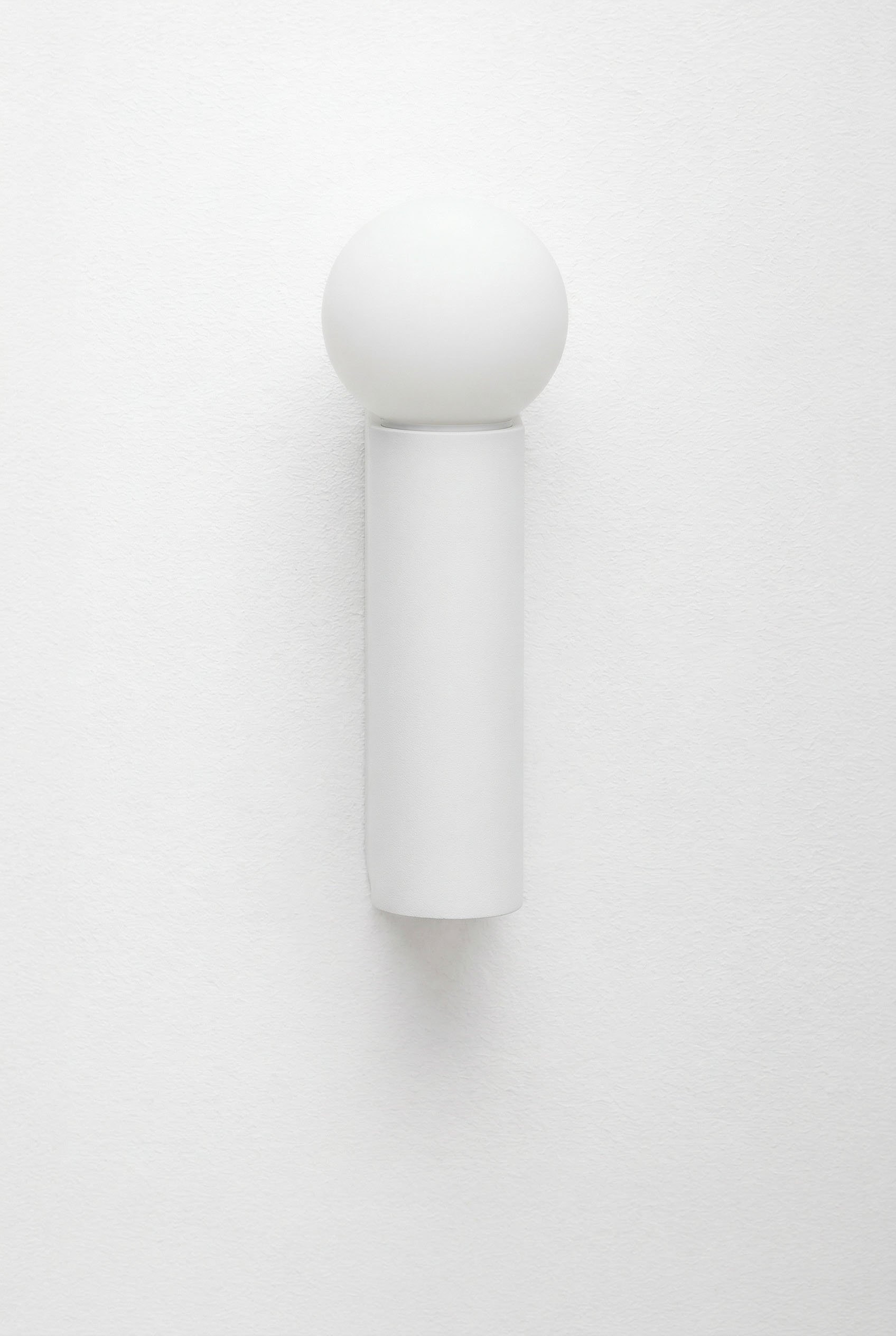Outdoor wall sconce with crystal ball in aluminum Irvine, gallery image 5