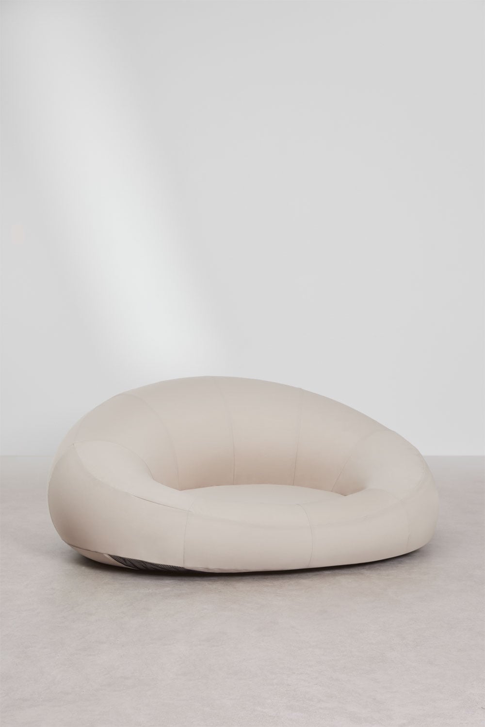 Taravai inflatable island, gallery image 1