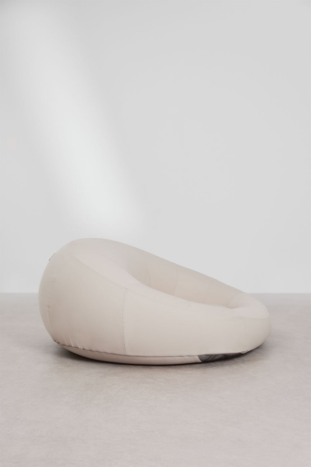 Taravai inflatable island, gallery image 2