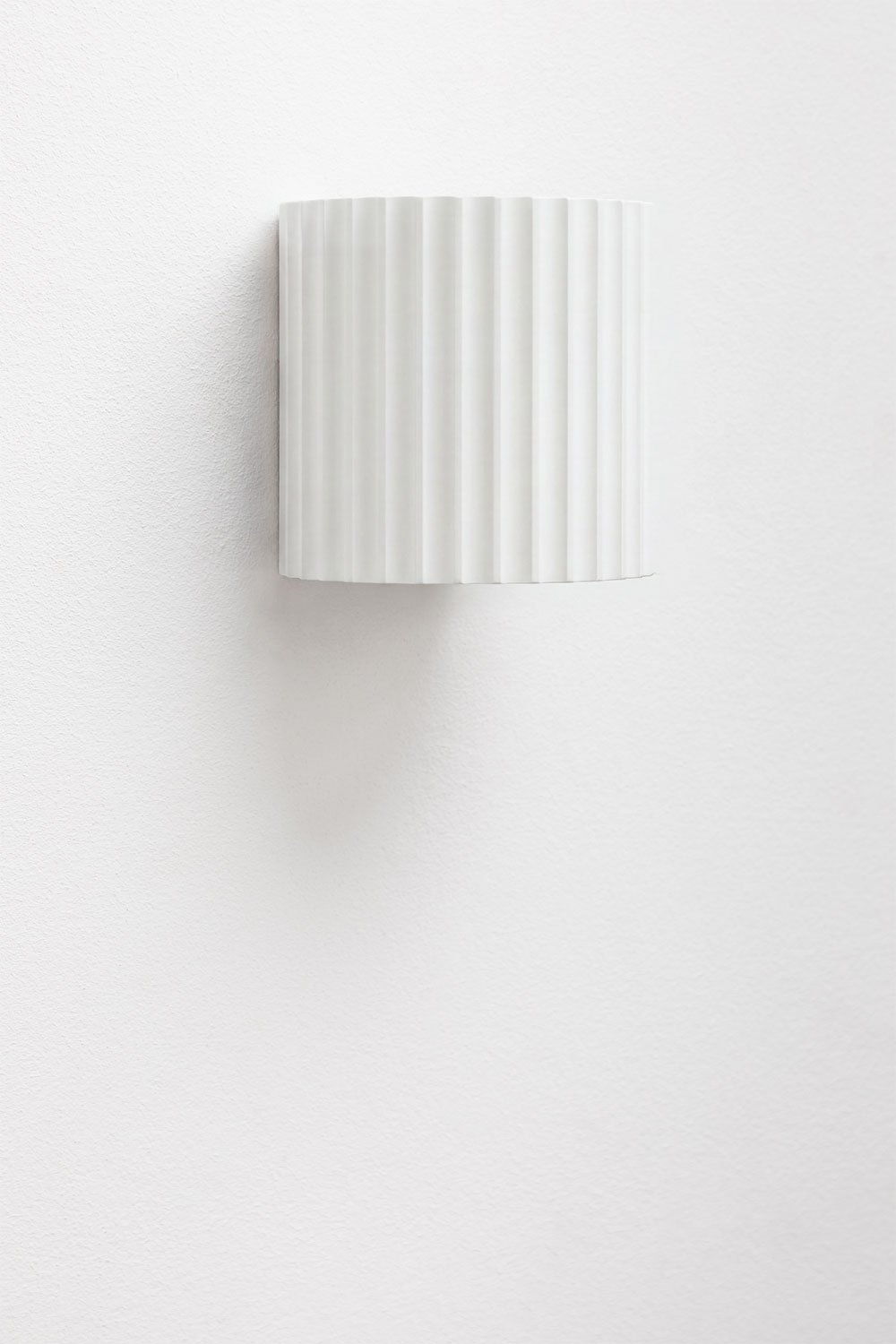 Barein aluminum LED outdoor wall light, gallery image 3