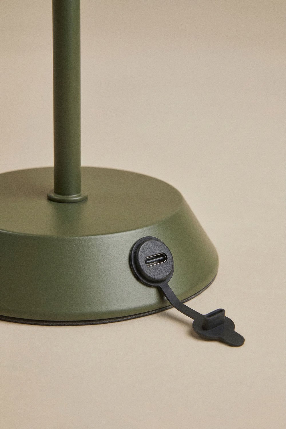 Oravella wireless LED outdoor table lamp in iron, gallery image 3