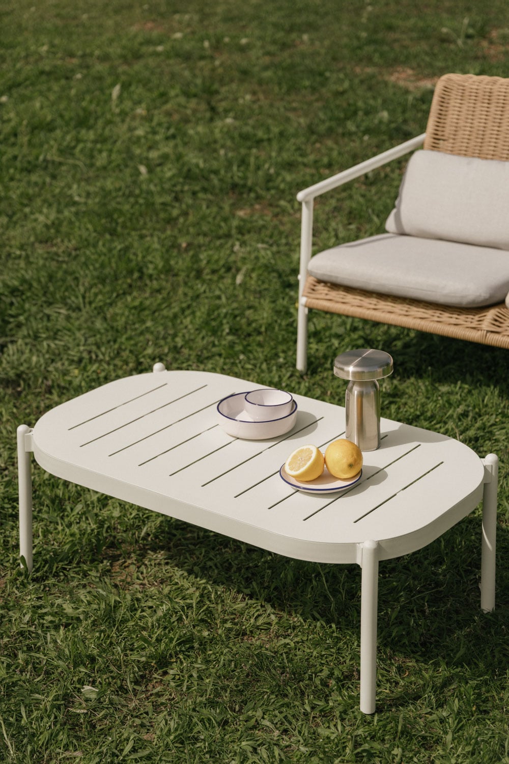 Rectangular 95x55 cm garden coffee table in Duroli aluminum, gallery image 1