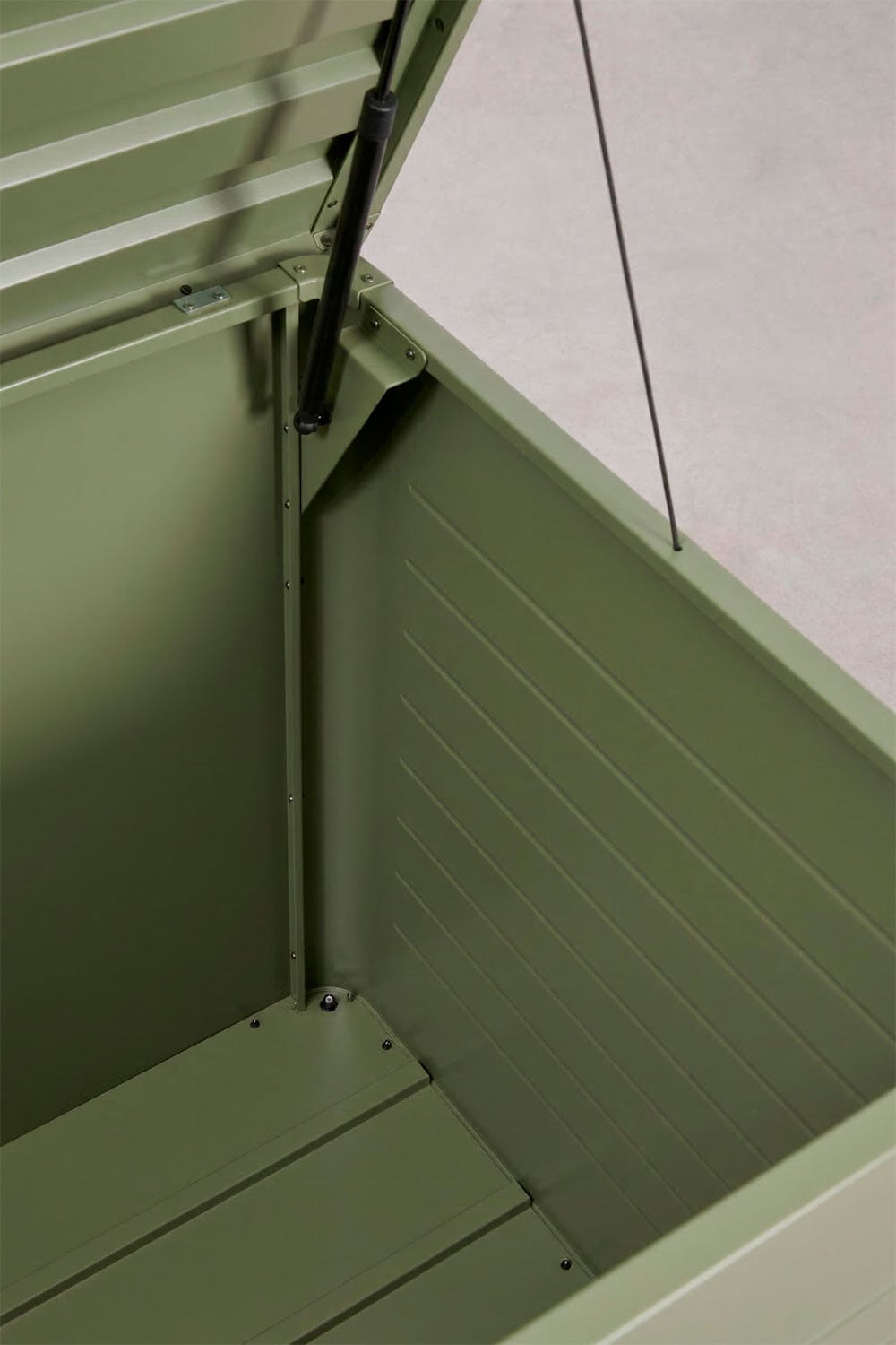 Forzan steel garden storage chest , gallery image 6