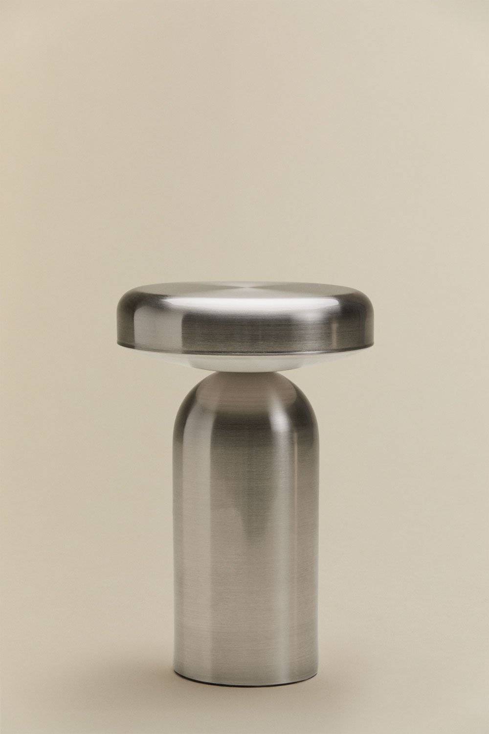 Wireless LED Outdoor Table Lamp in Iron Akita, gallery image 3