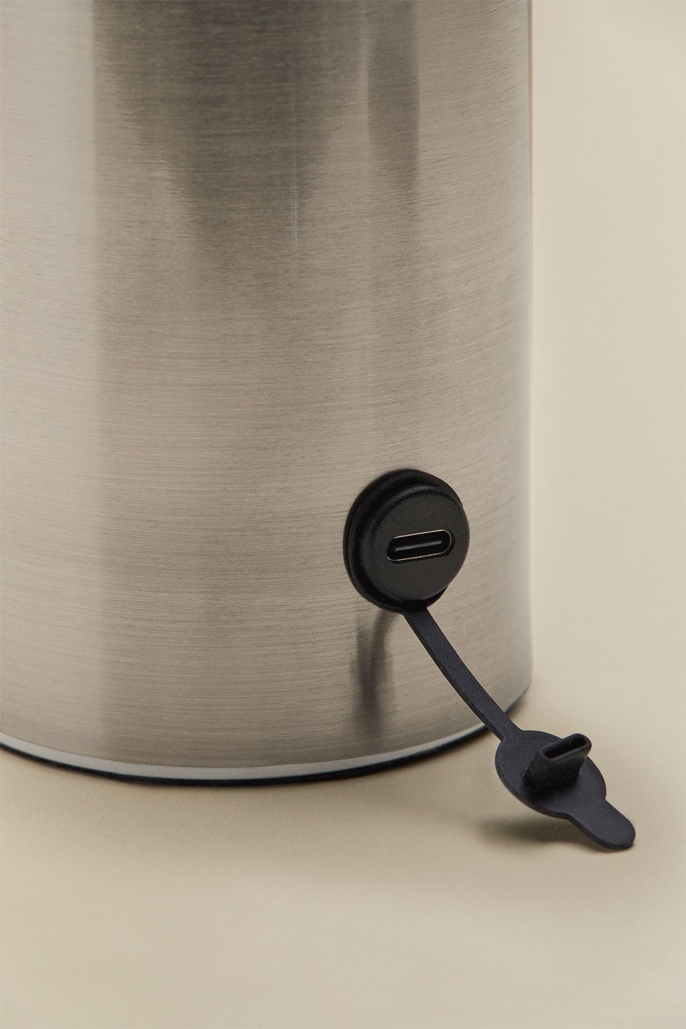 Wireless LED Outdoor Table Lamp in Iron Akita, gallery image 8