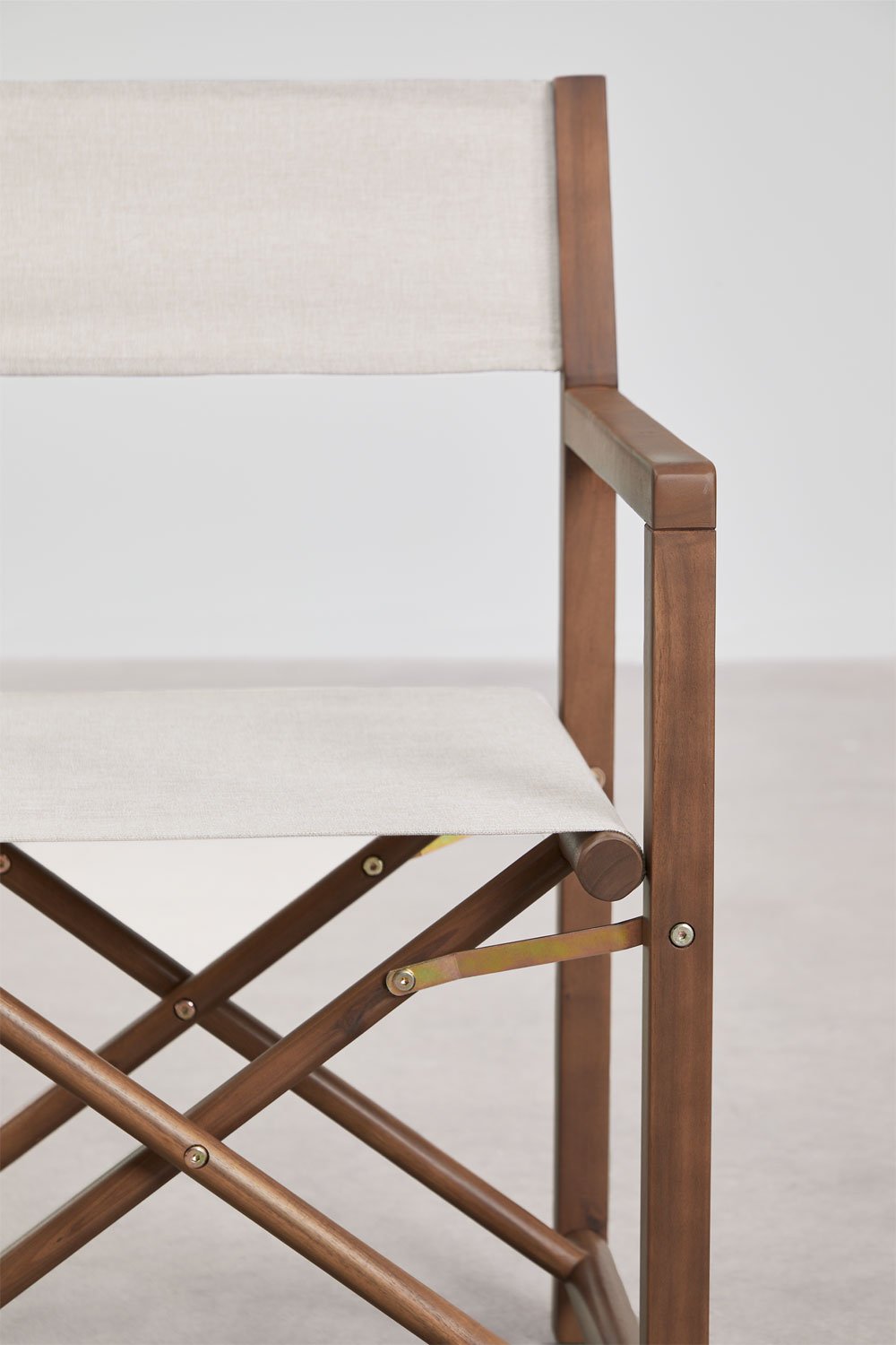 Folding garden director's chair in Rondonia acacia wood, gallery image 4