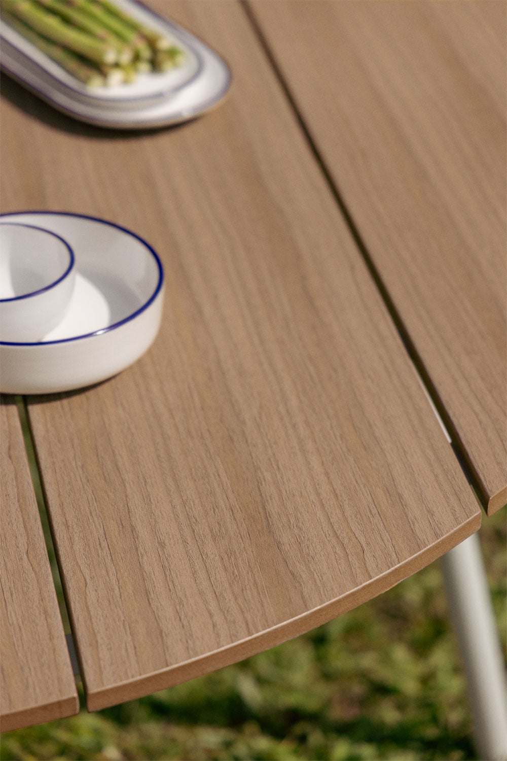 Mireiali round garden table Ø130 cm in wood and steel, gallery image 2