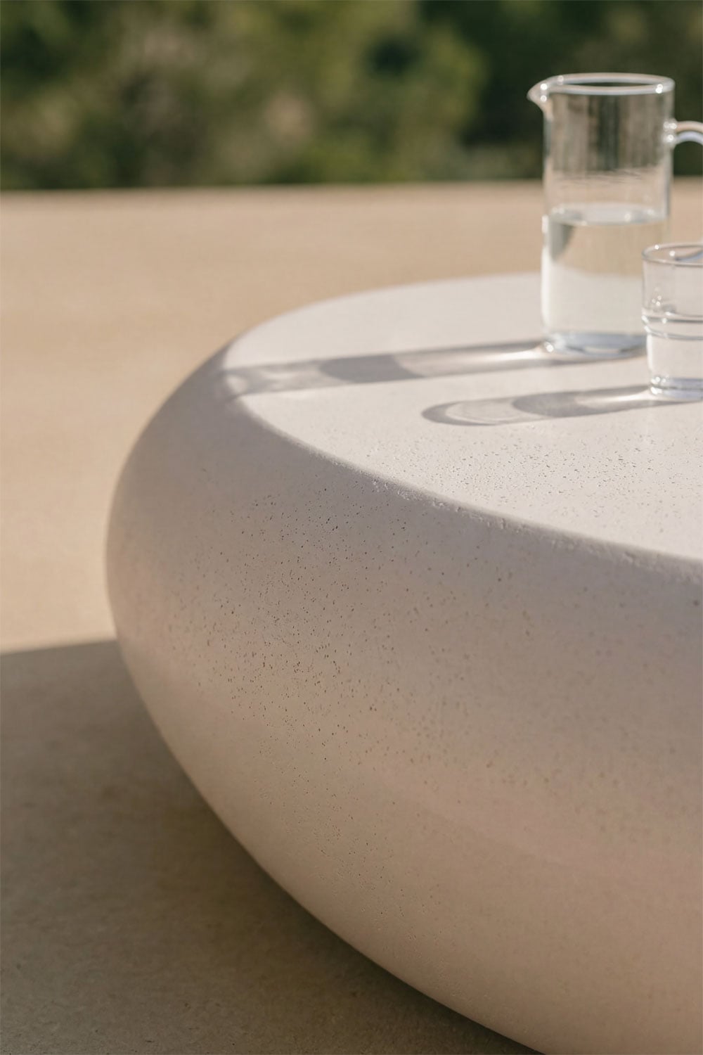 Xaria cement garden coffee table, gallery image 2