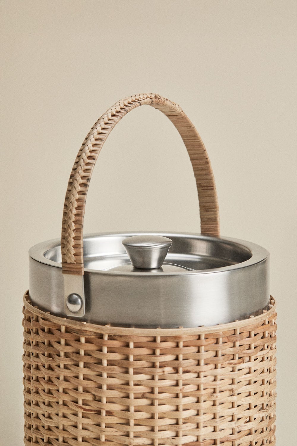 Dakomi ice bucket set with stainless steel tongs and bamboo, gallery image 4