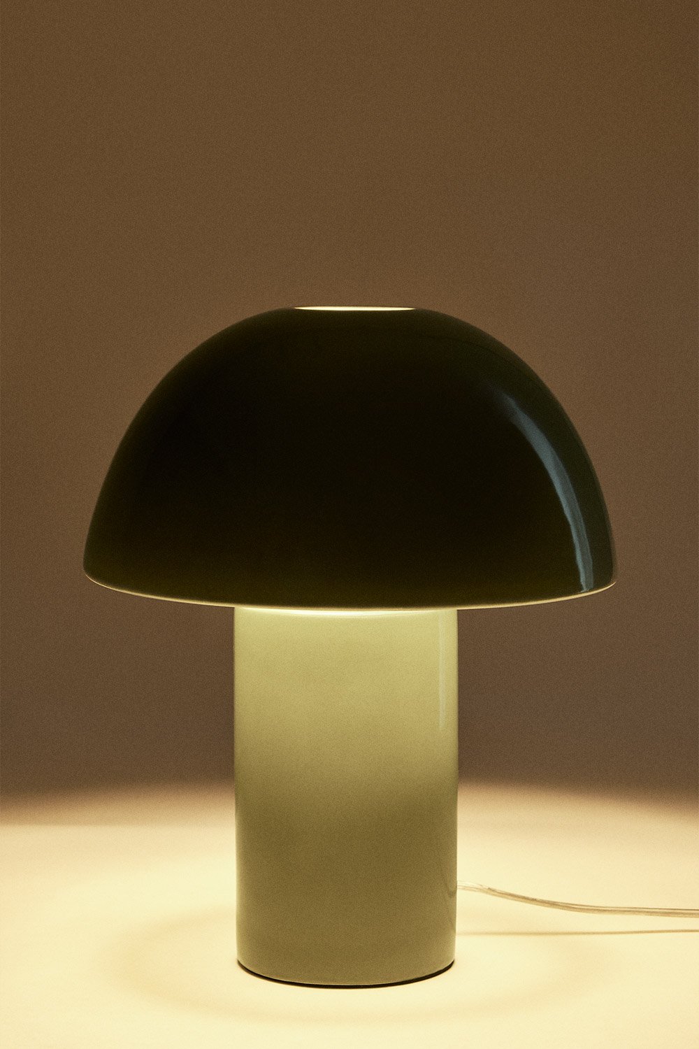 Kisvea ceramic table lamp, gallery image 2