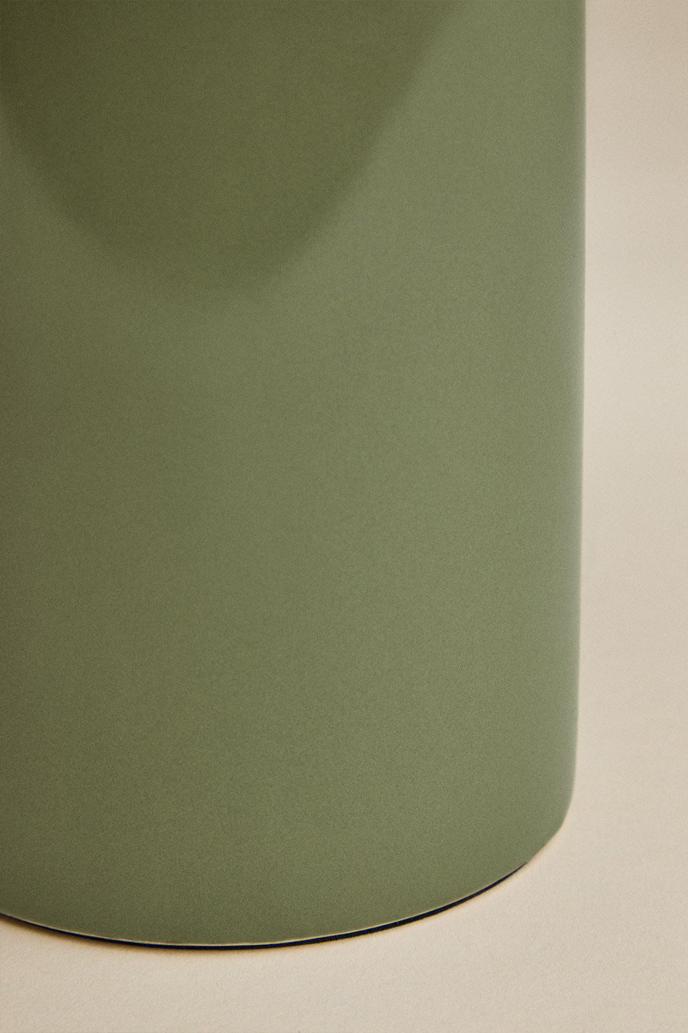 Kisvea ceramic table lamp, gallery image 4