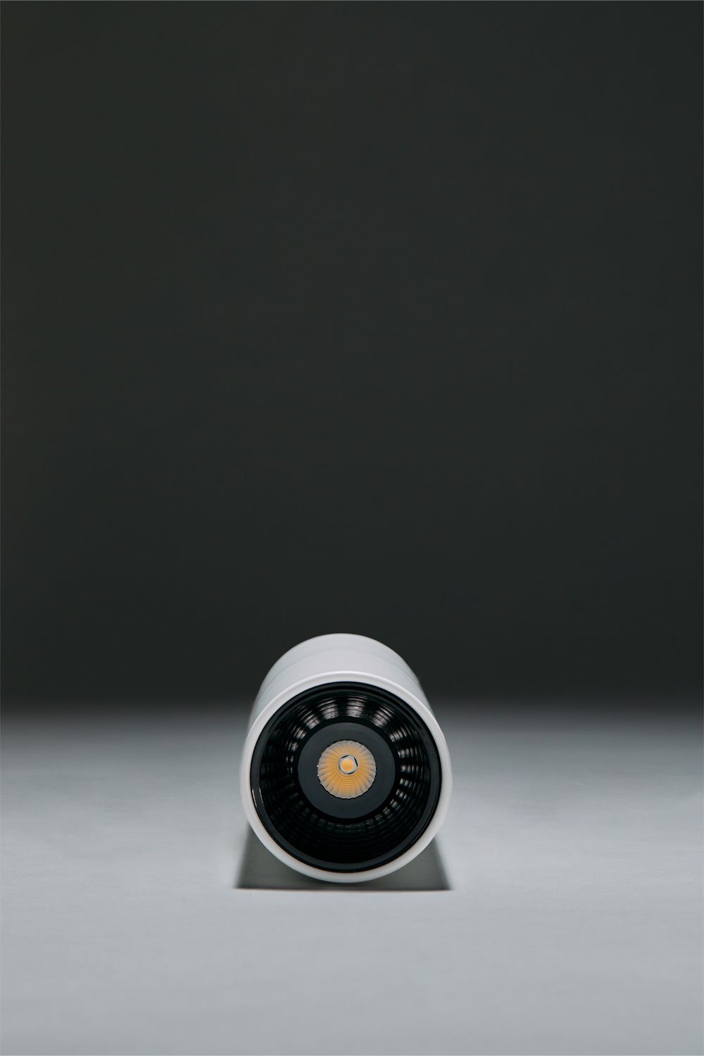 Round surface-mounted LED ceiling light in aluminum Luisiana, imagen de galeria 6