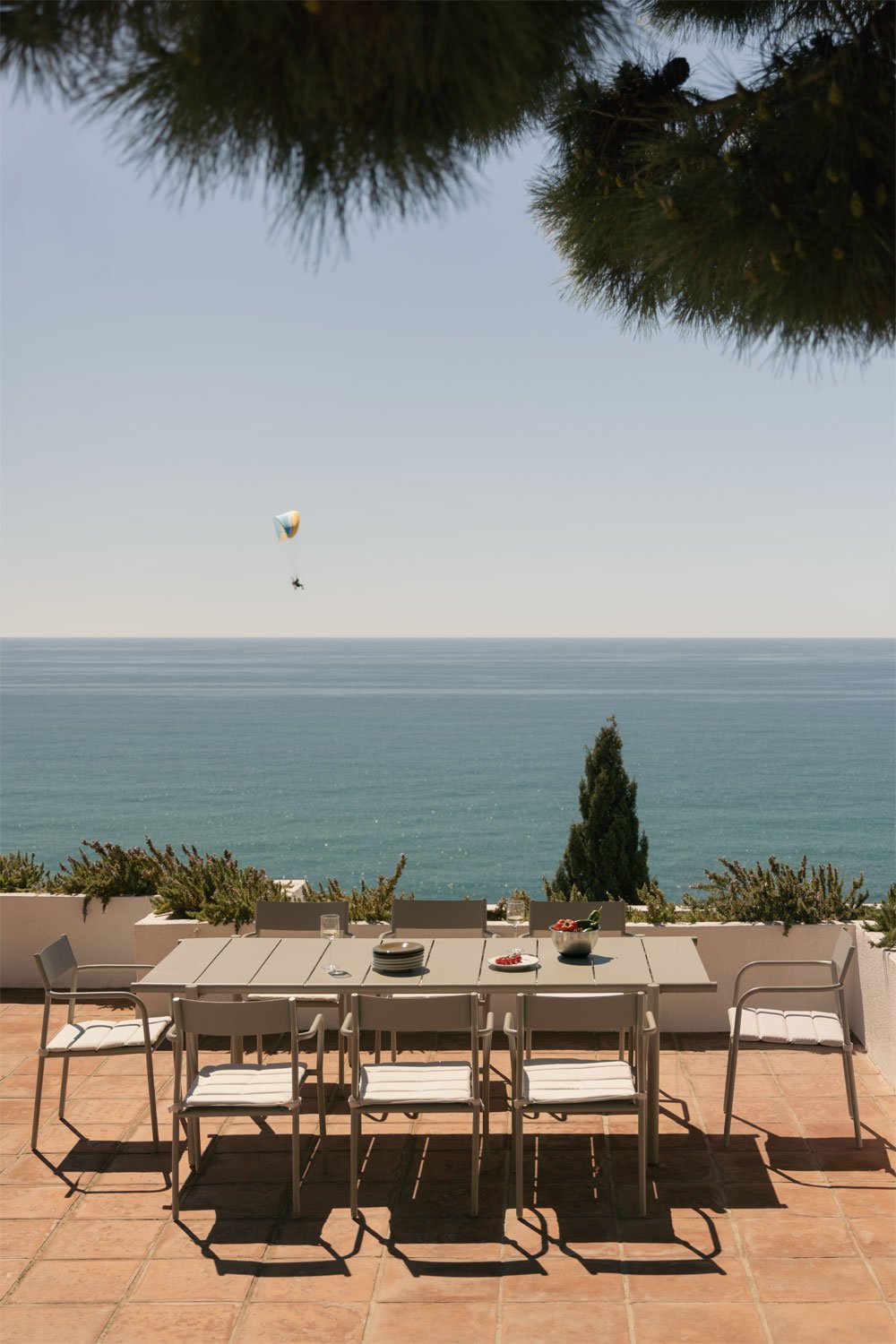 Rectangular garden table 235x105 cm in Tossa steel, gallery image 1