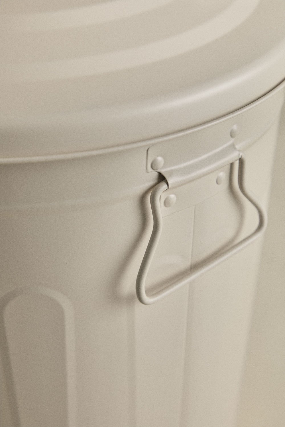 Trash can with lid in galvanized steel Susi, gallery image 5