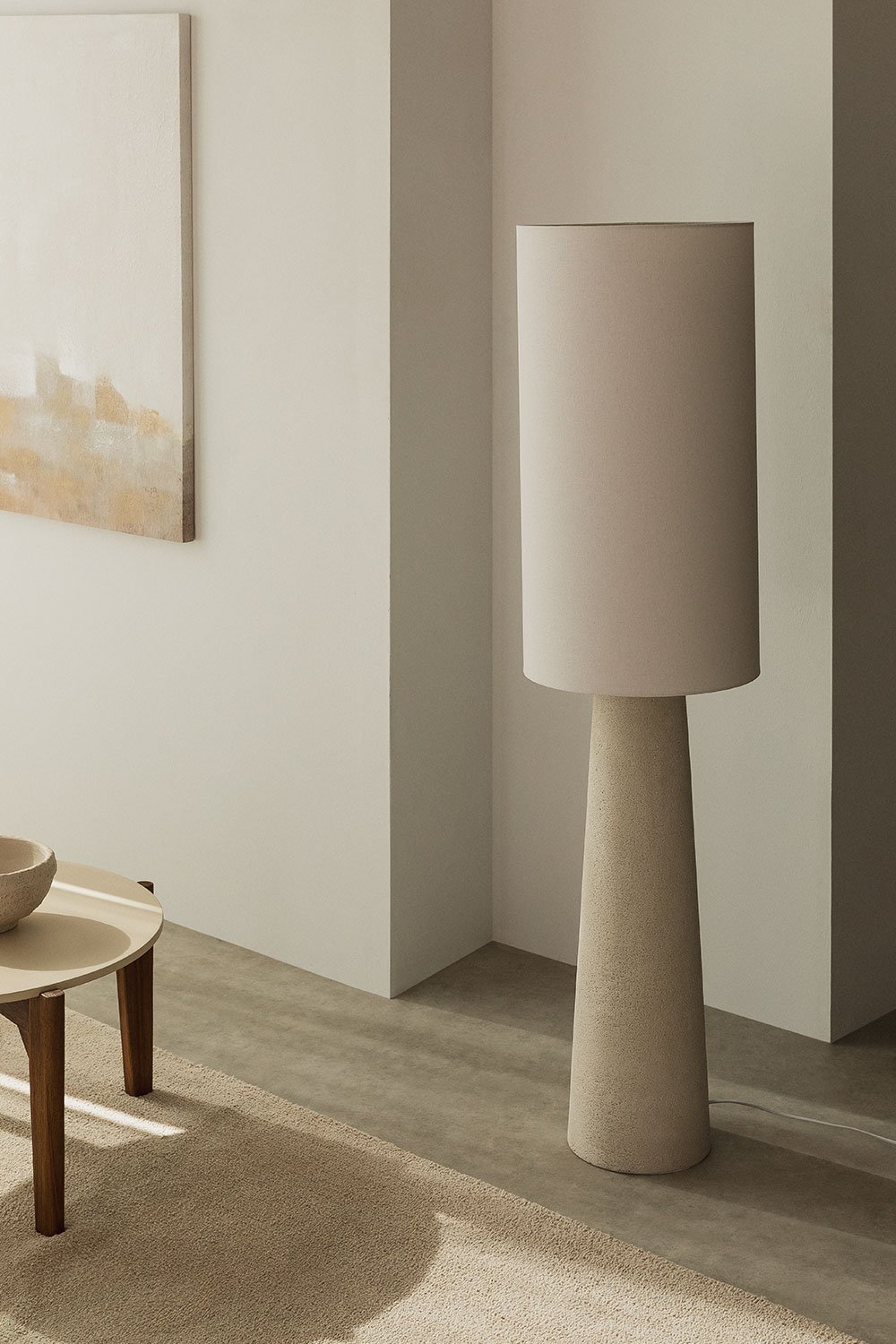 Loana floor lamp in linen and fiberglass, gallery image 1