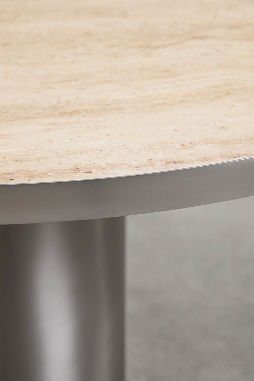Fertrix oval dining table 120x100 cm in natural stone and stainless steel, gallery image 2