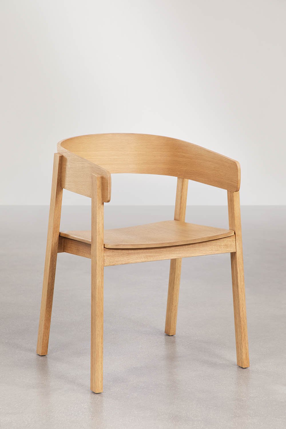 Olsen oak wood dining chair with armrests, gallery image 1