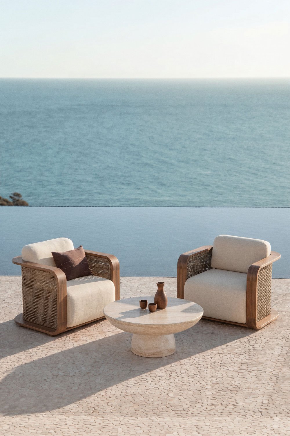 Zenadia round Ø70 cm cement garden coffee table, gallery image 1