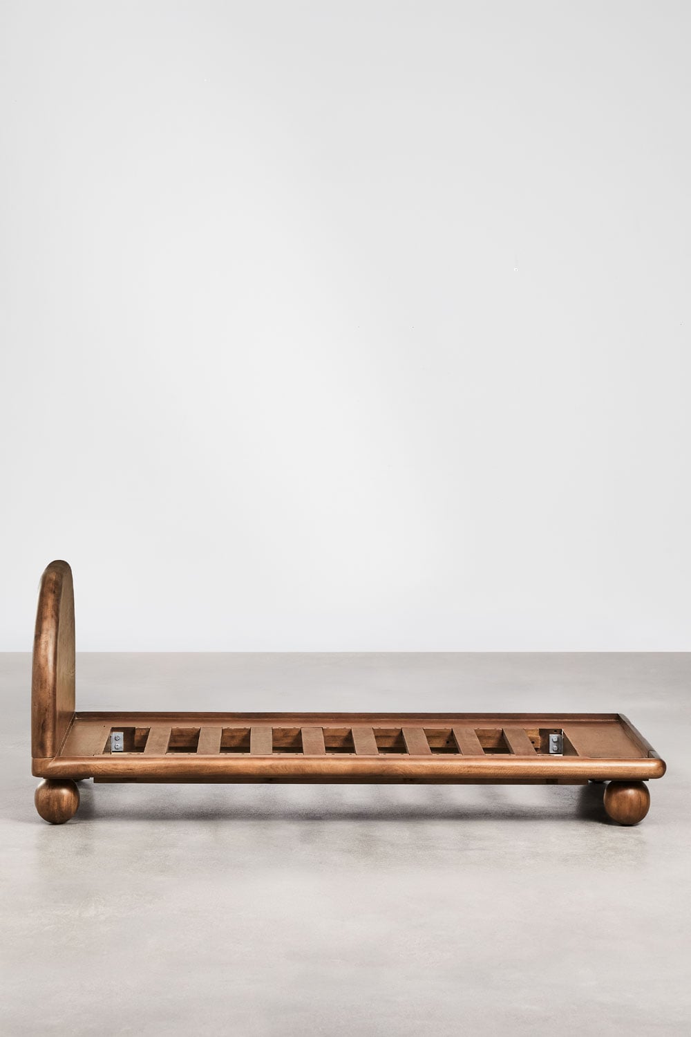 Bicheno mango wood bed, gallery image 2