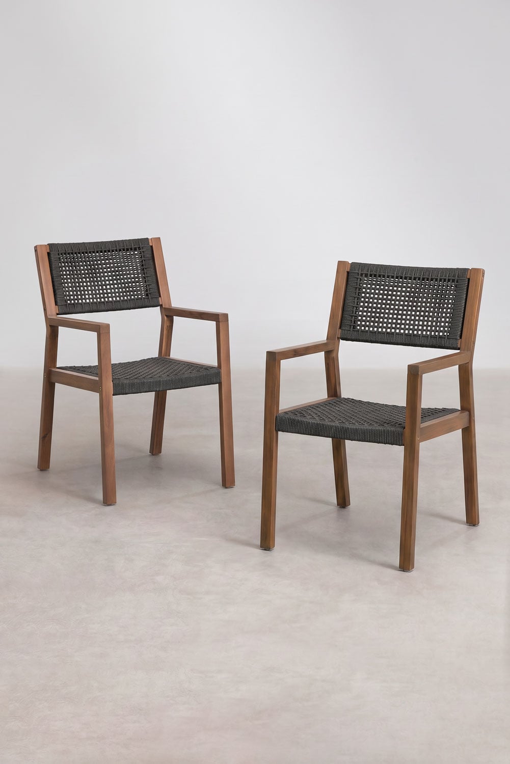 Tenay Square garden chair with acacia wood armrests and braided rope, gallery image 3