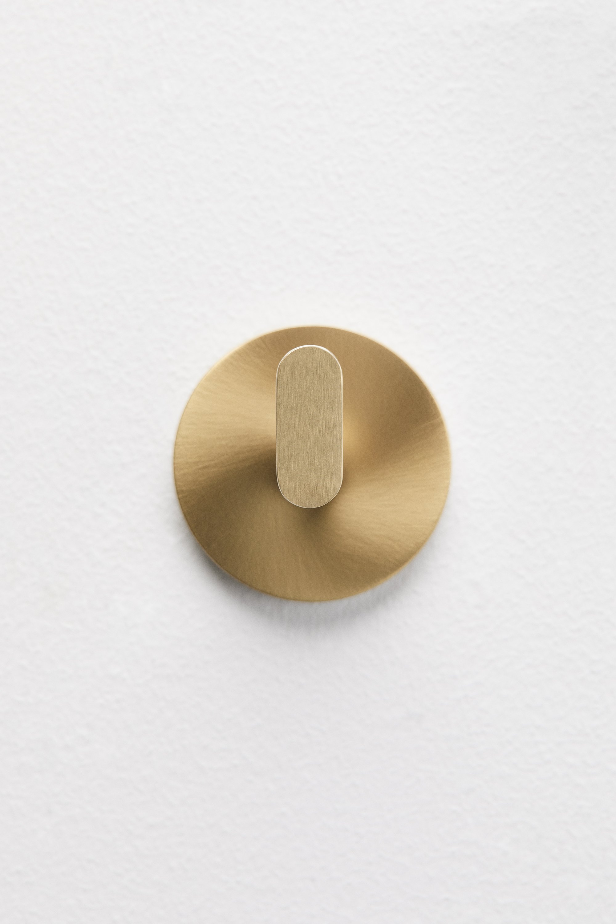 Adhesive bathroom hook in brushed gold stainless steel Caldrumi, gallery image 4