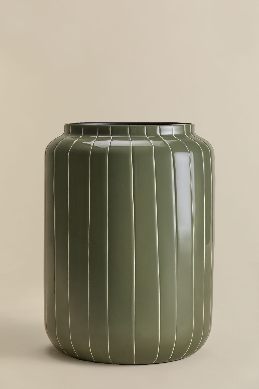 Bieberlis iron vase, gallery image 3