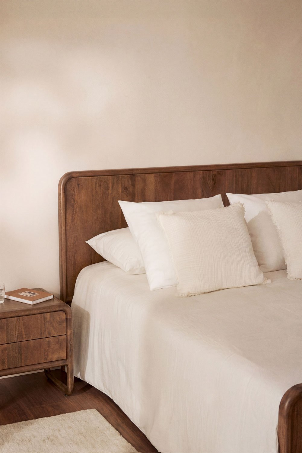 Dark mango wood headboard for 180 cm bed Maupaul, gallery image 1
