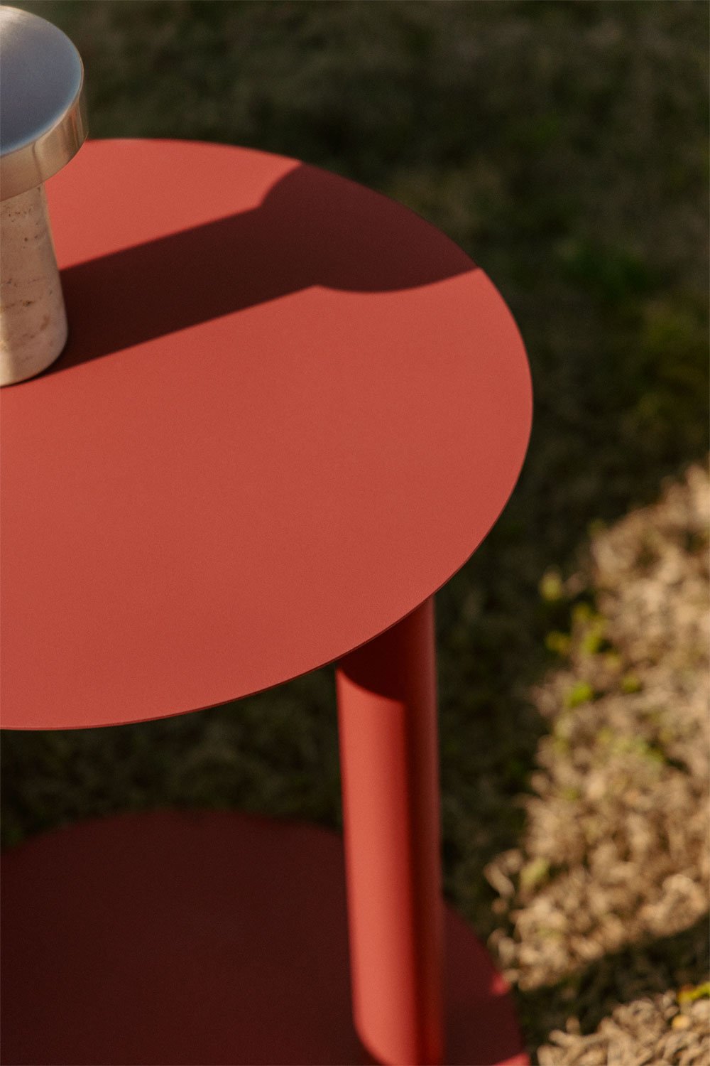 Yannik round Ø40 cm steel garden side table, gallery image 2