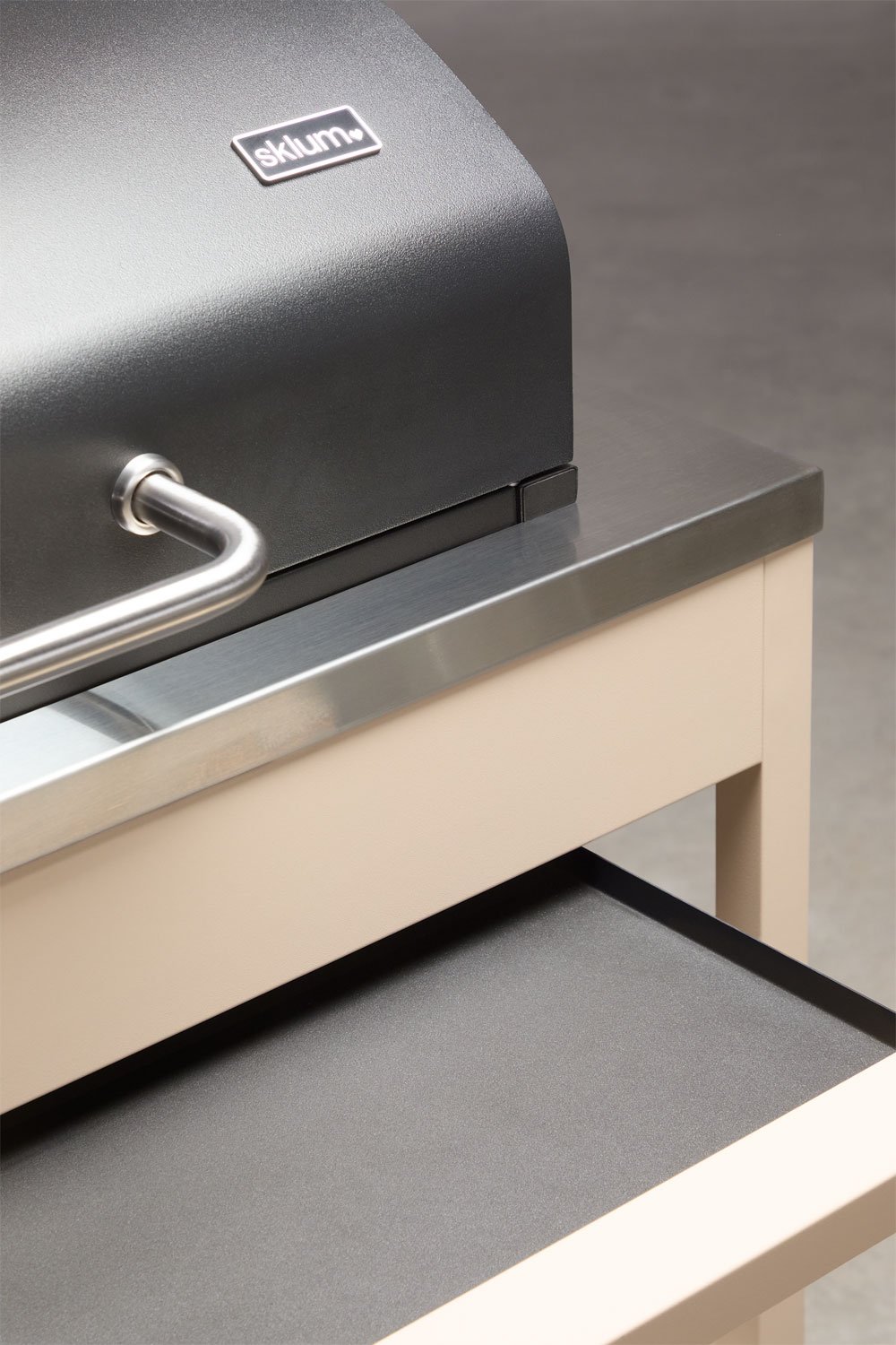 Module with charcoal barbecue for Savona modular outdoor kitchen in steel, gallery image 7