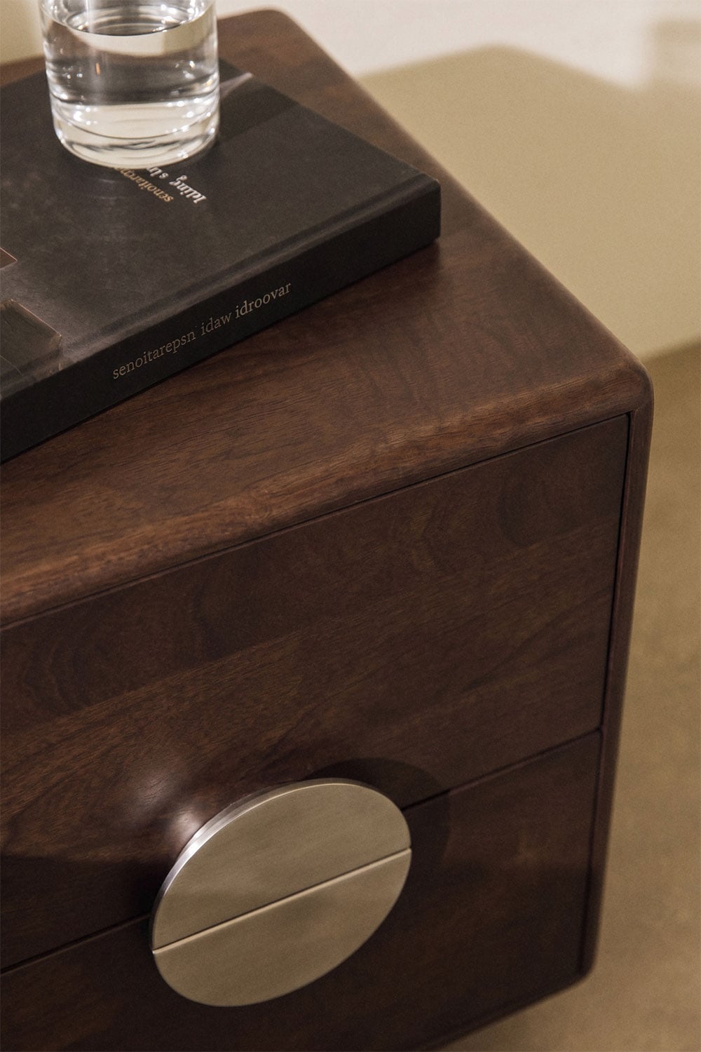 Melisand 45x40 cm nightstand in mango wood and stainless steel, gallery image 2