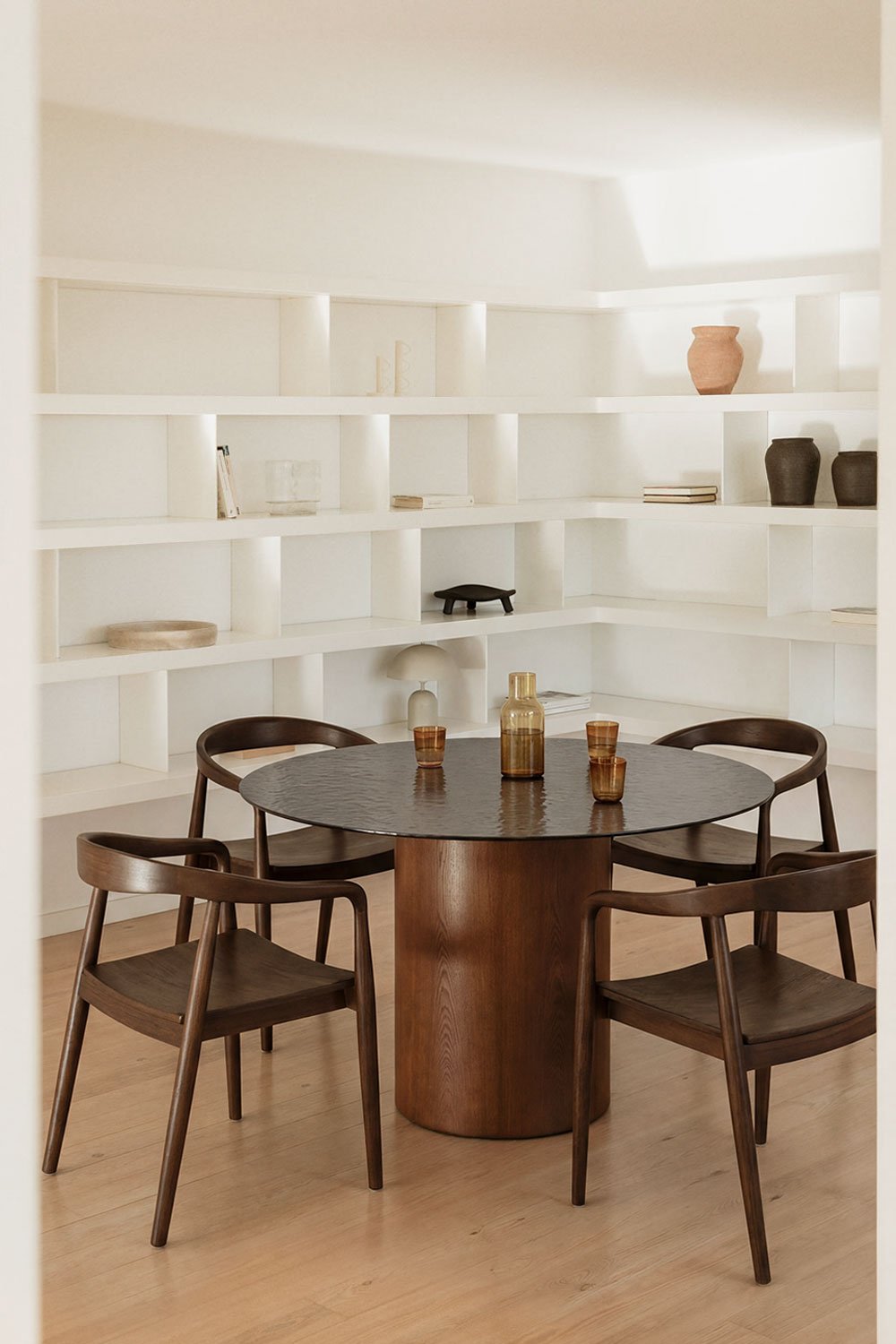 Round dining table Ø120 cm in tempered glass and MDF Asgri, gallery image 1