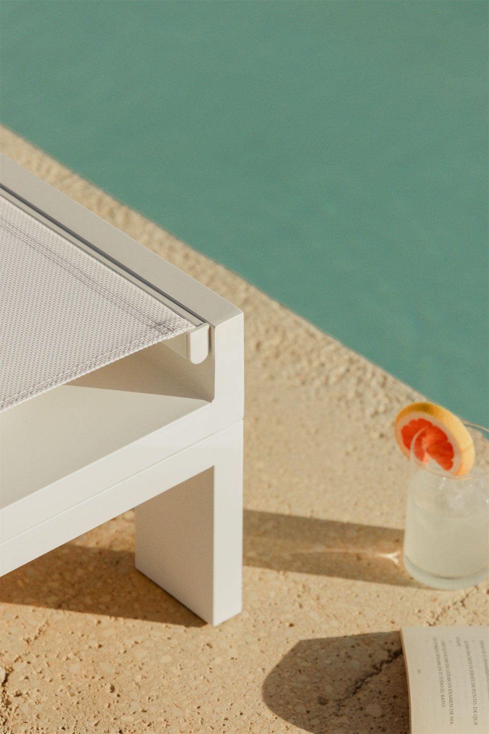 Reclining aluminum sun lounger with Akelia cushion, gallery image 2