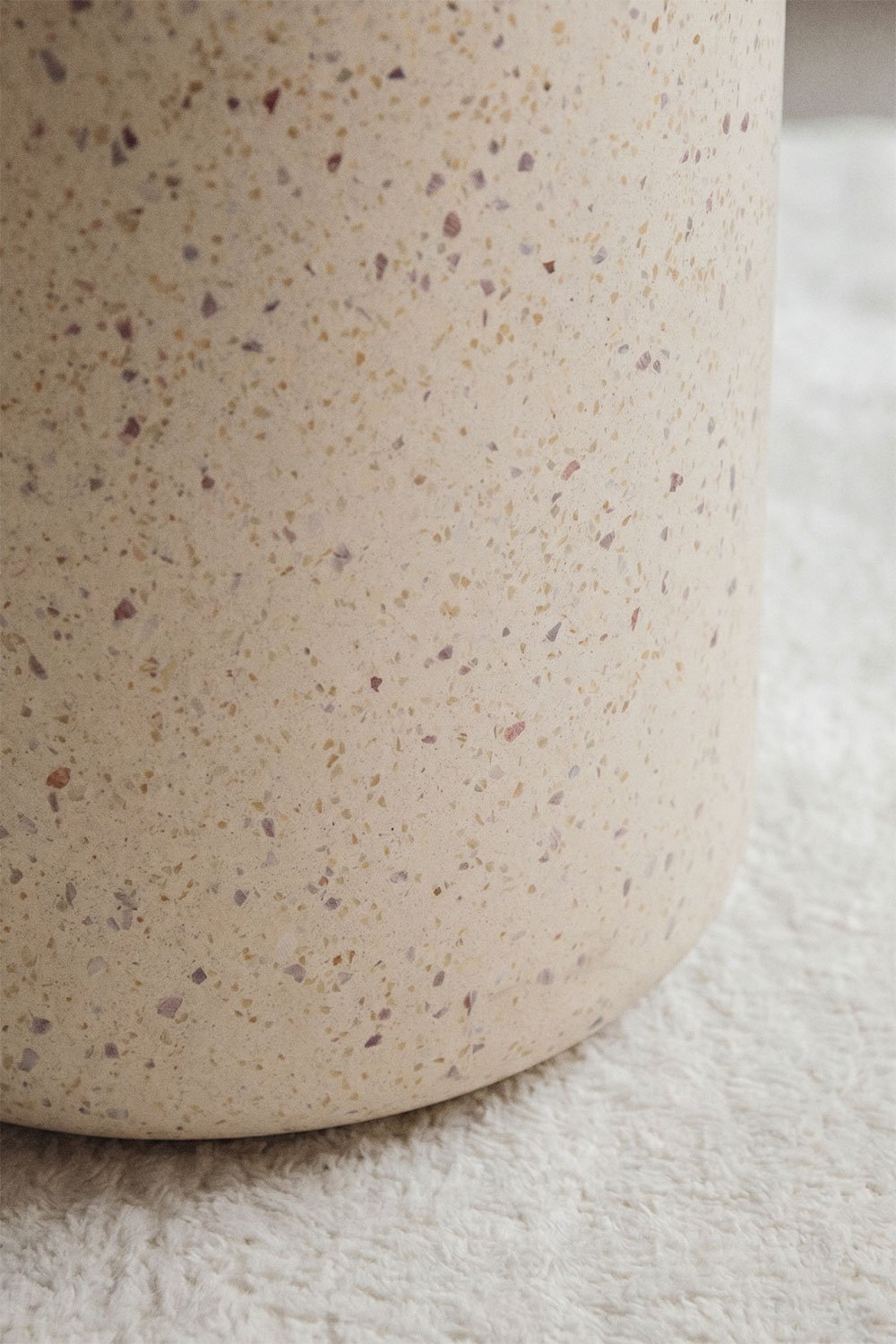 Elyndra round side table Ø35 cm in cement, gallery image 2