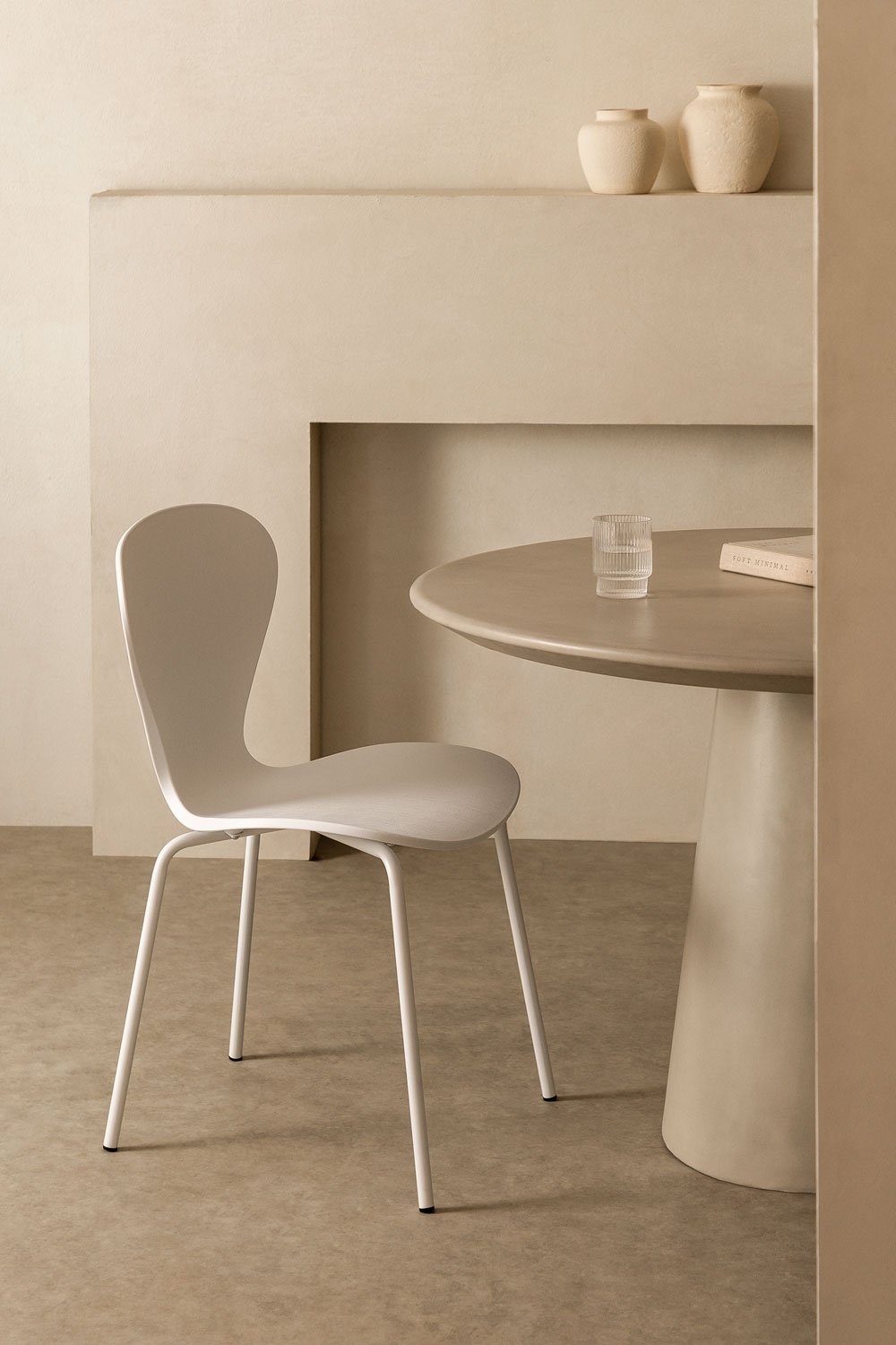 Pack of 2 stackable dining chairs Uit, gallery image 1