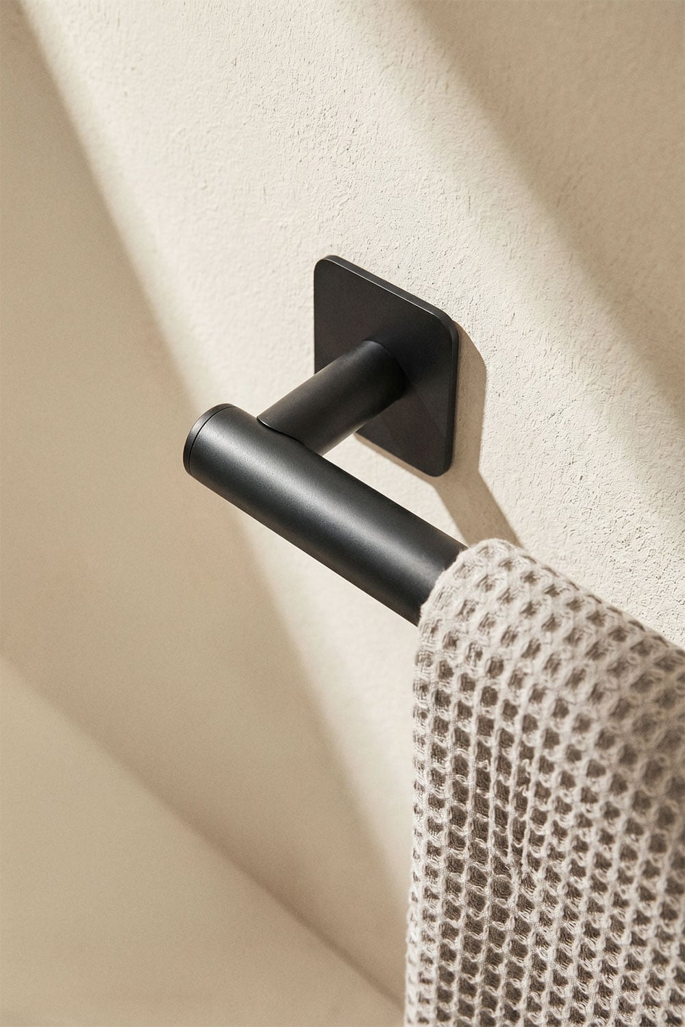Adhesive wall-mounted 60 cm towel rail for bathroom in matte black stainless steel Ondreli, gallery image 2