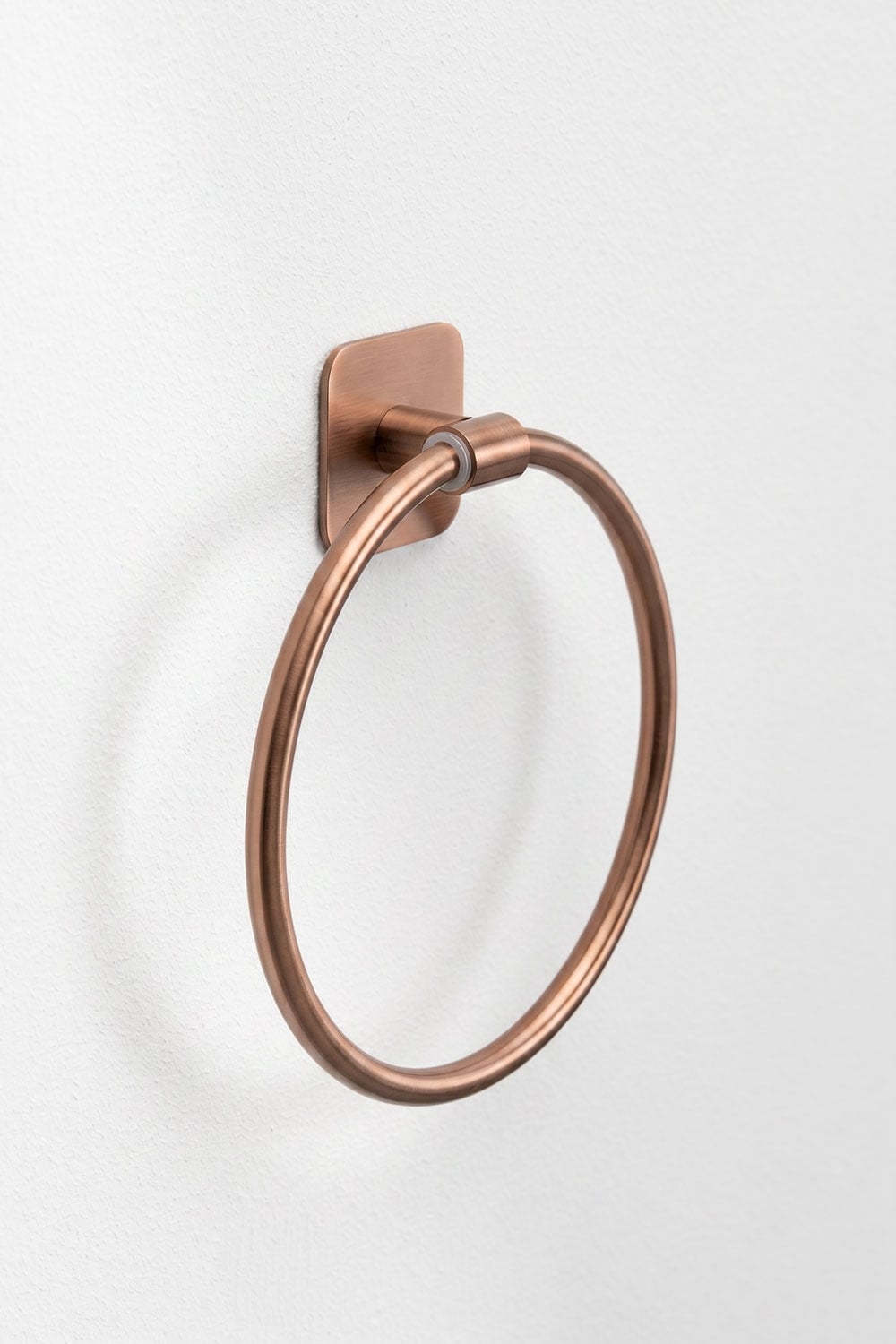 Ondreli self-adhesive wall-mounted towel rail, Ø15 cm, for the bathroom, in brushed rose gold stainless steel, gallery image 2