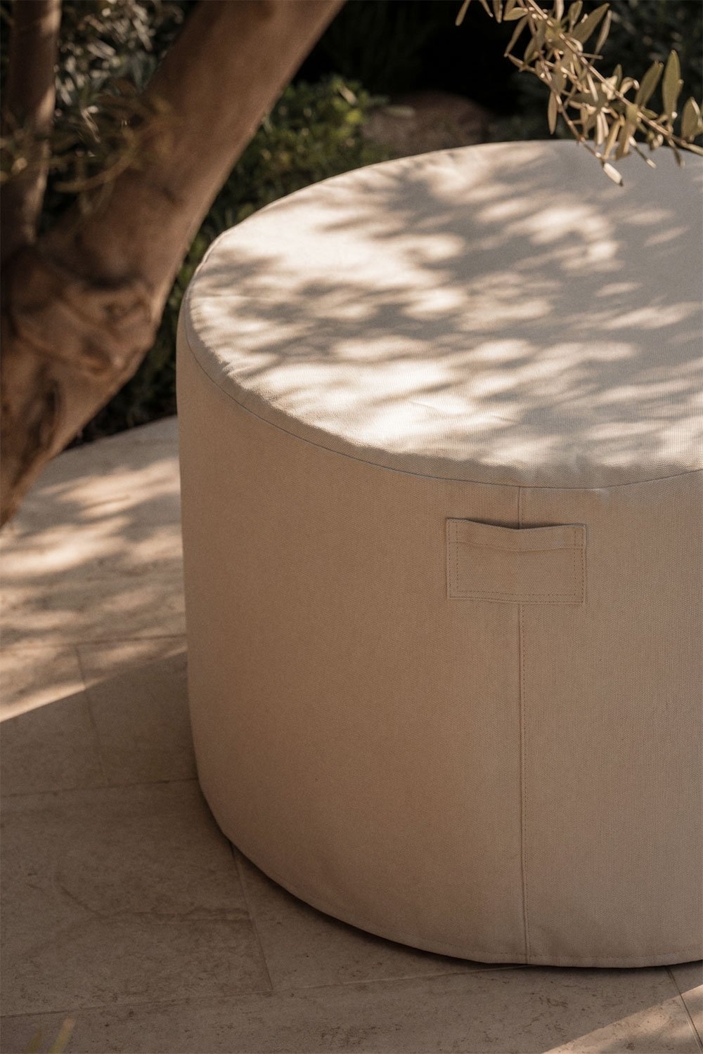 Otley round garden table protective cover, gallery image 2