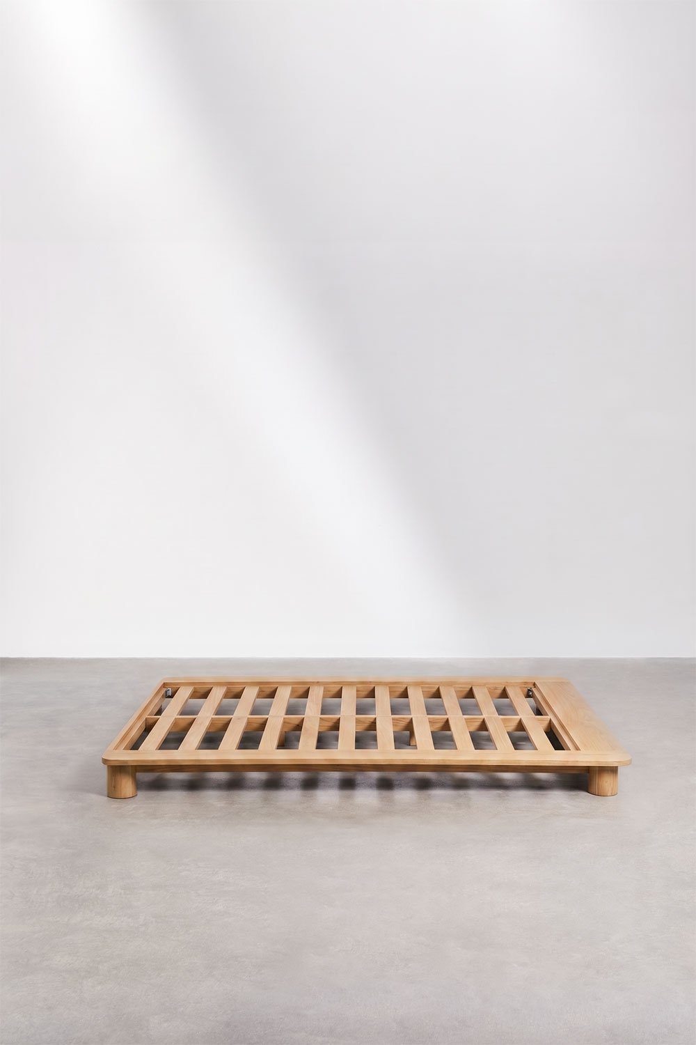 Mariselina mango wood bed, gallery image 4