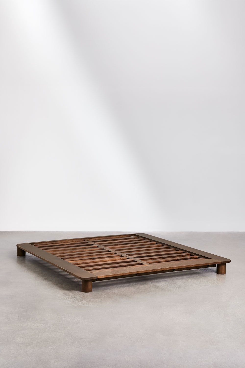 Mariselina mango wood bed, gallery image 3