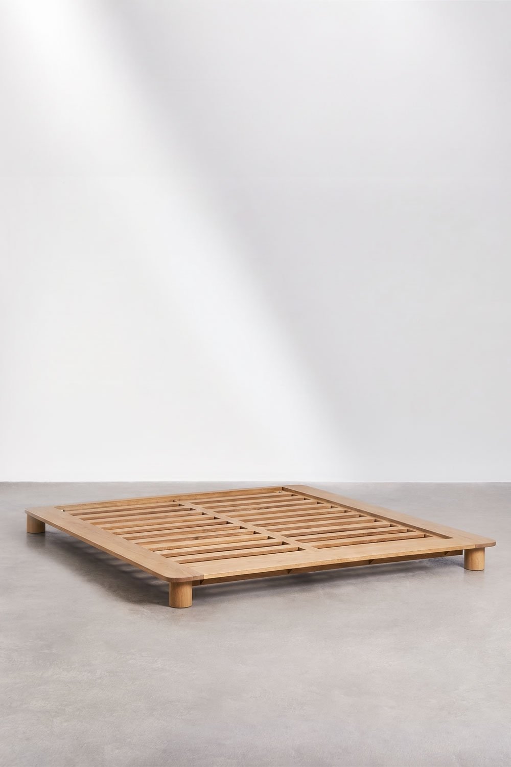 Mariselina mango wood bed, gallery image 3