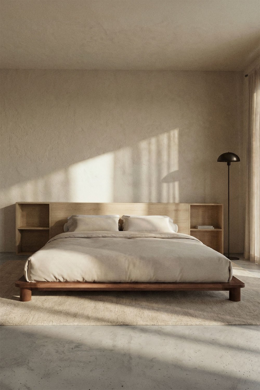 Mariselina mango wood bed, gallery image 1
