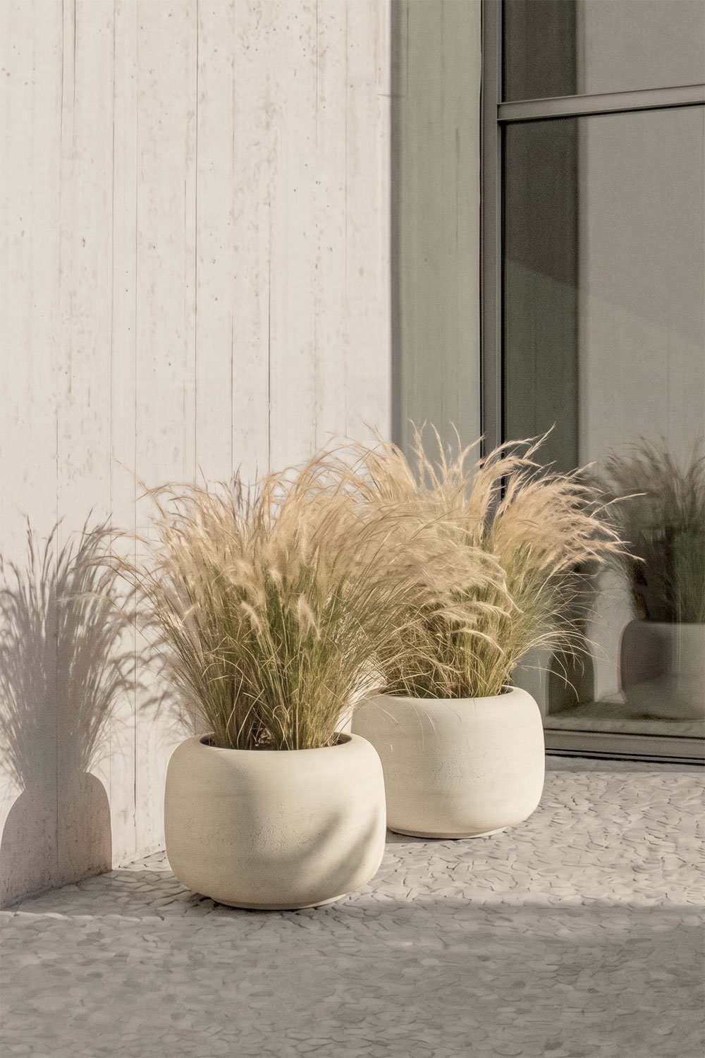 Annabeth outdoor cement planter, gallery image 1