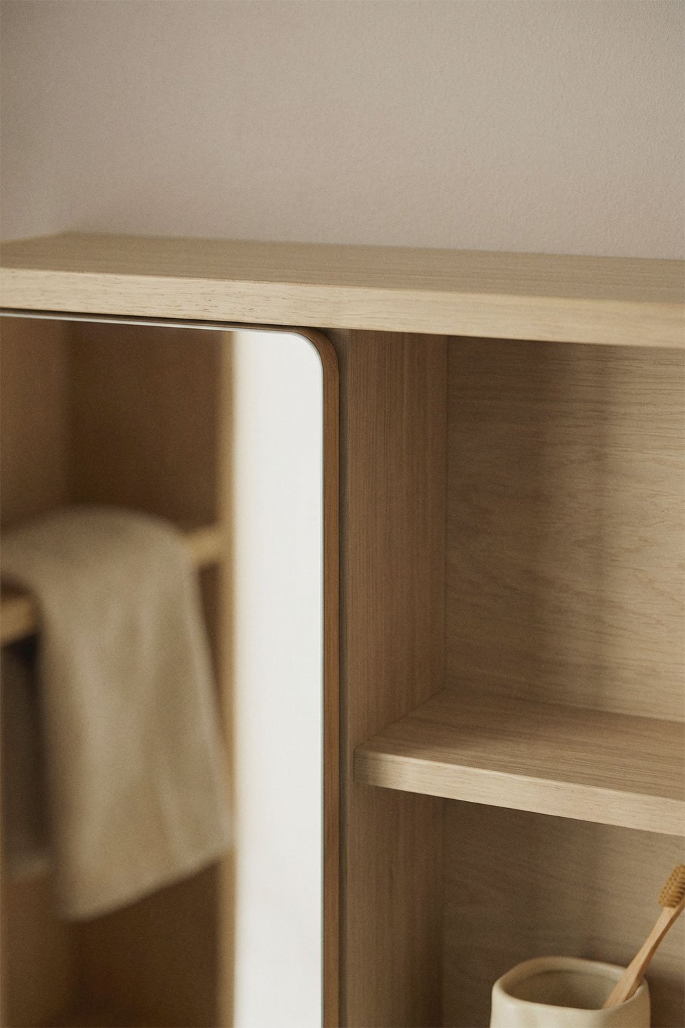 Square 60x60 cm wall cabinet for bathroom in teak wood with mirror Ian, gallery image 2