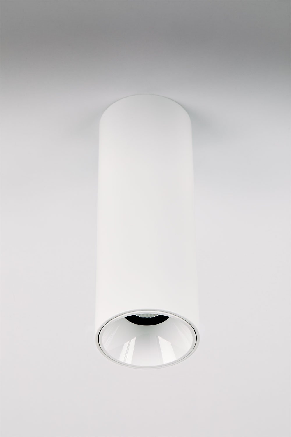 Round Ø5.7 cm surface-mounted LED ceiling light in aluminum Orelva, imagen de galeria 1