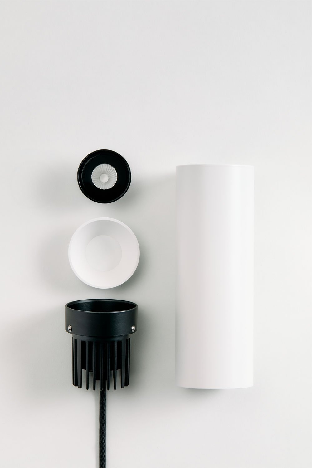 Round Ø5.7 cm surface-mounted LED ceiling light in aluminum Orelva, imagen de galeria 7